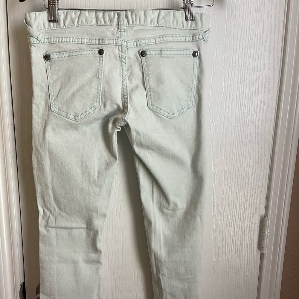 Free People very light Mint Green skinny jeans Sz W26